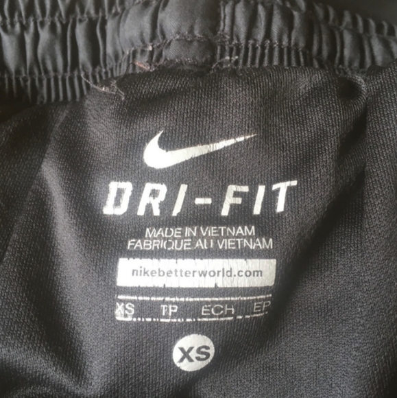 Nike Dri Fit Shorts - Picture 5 of 5